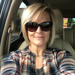 Meet your Posher, Nikole